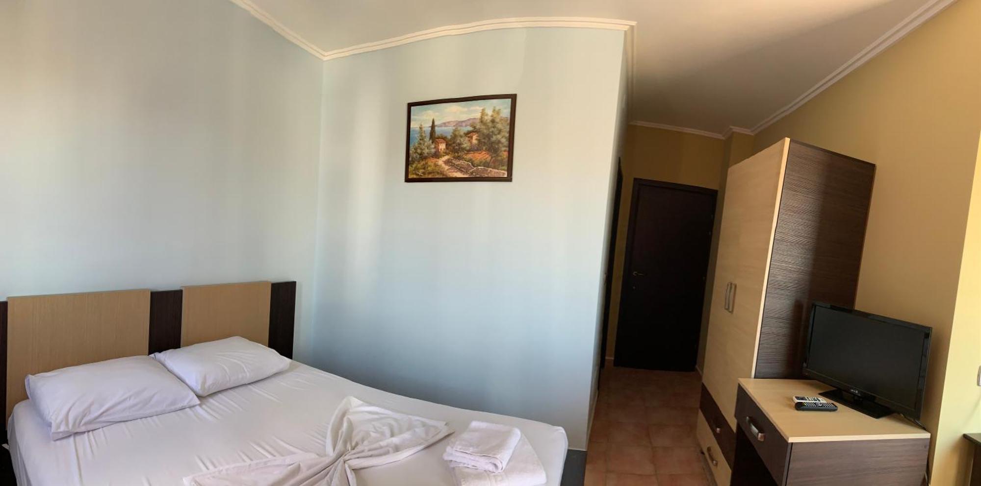 Hotel Dodona Sarandë Eksteriør billede