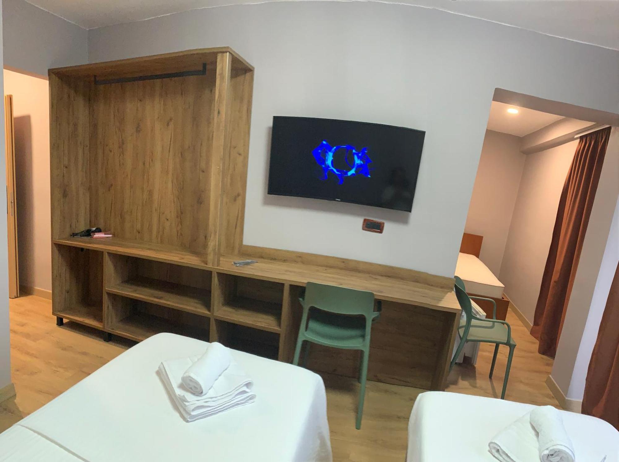 Hotel Dodona Sarandë Eksteriør billede