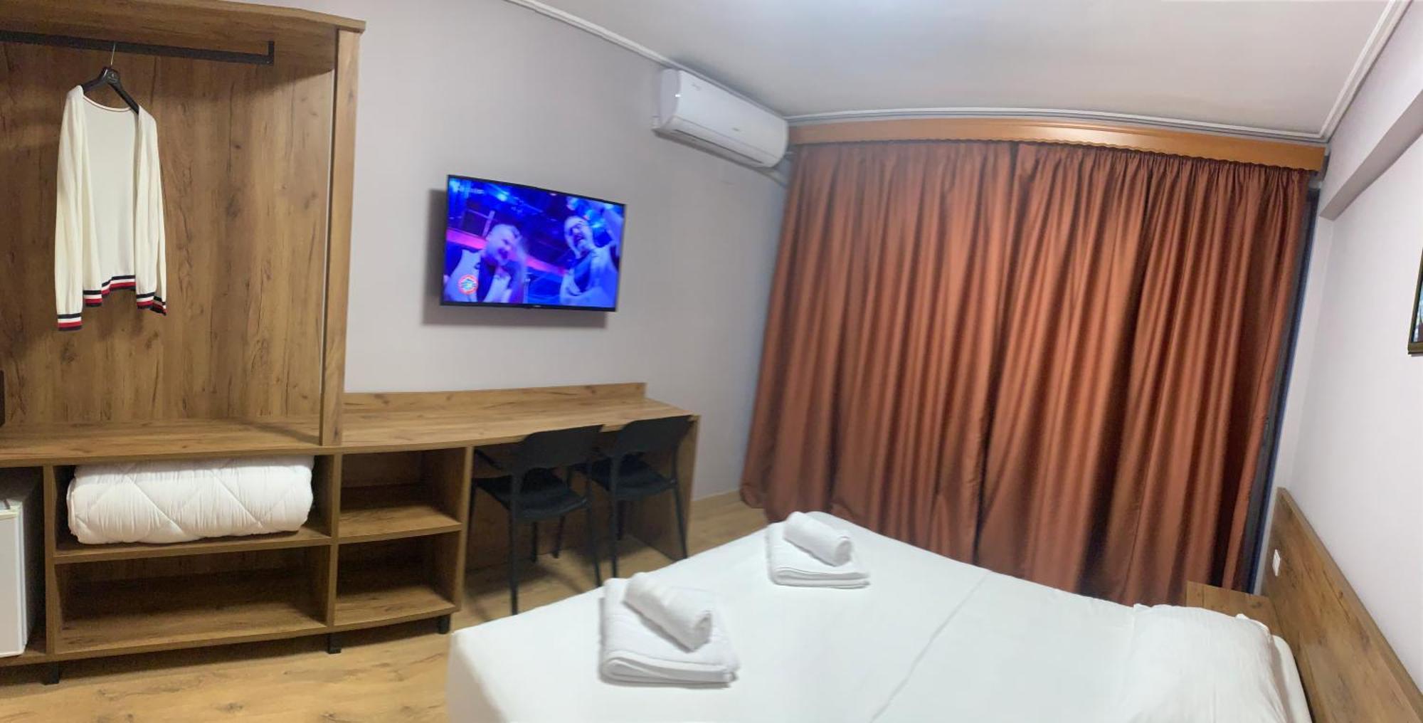 Hotel Dodona Sarandë Eksteriør billede