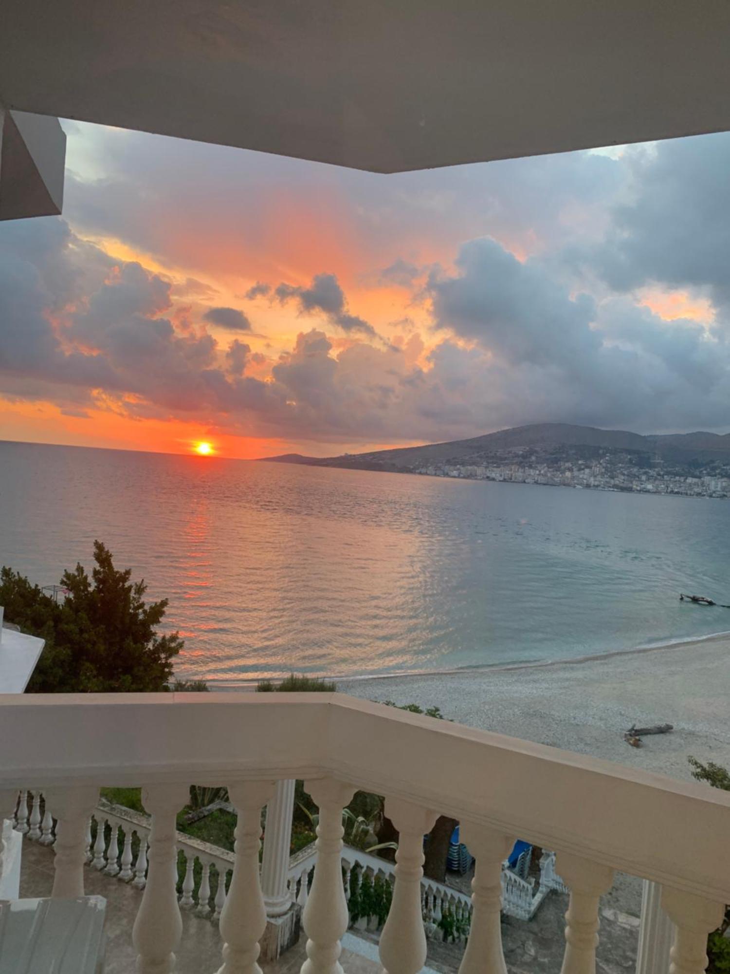 Hotel Dodona Sarandë Eksteriør billede