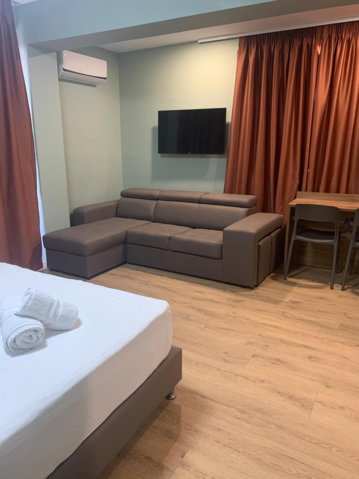 Hotel Dodona Sarandë Eksteriør billede