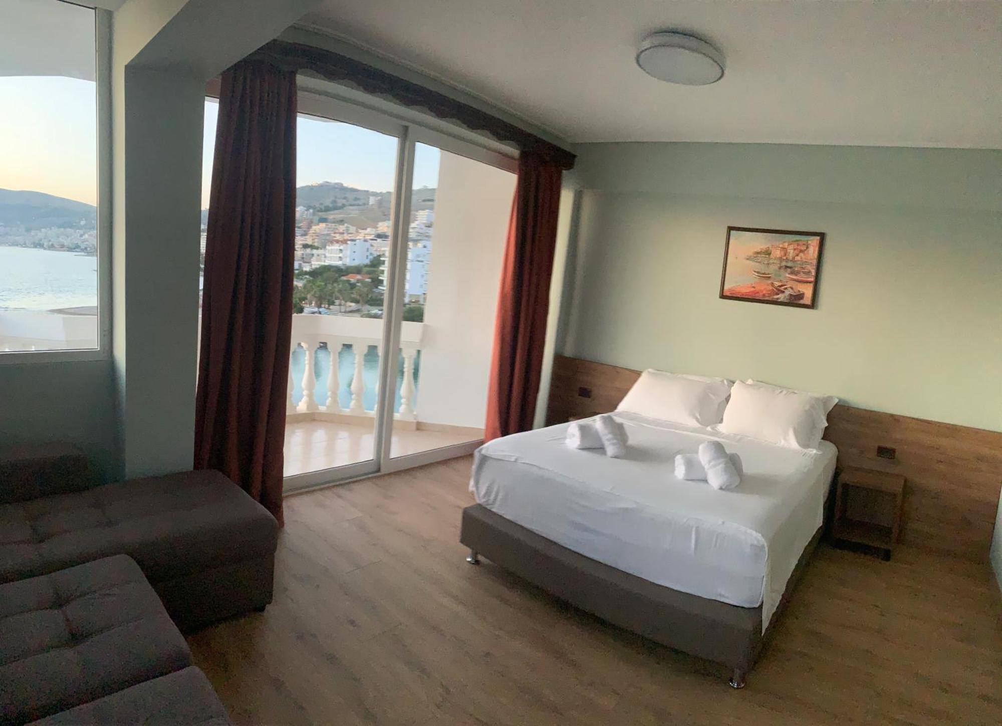 Hotel Dodona Sarandë Eksteriør billede