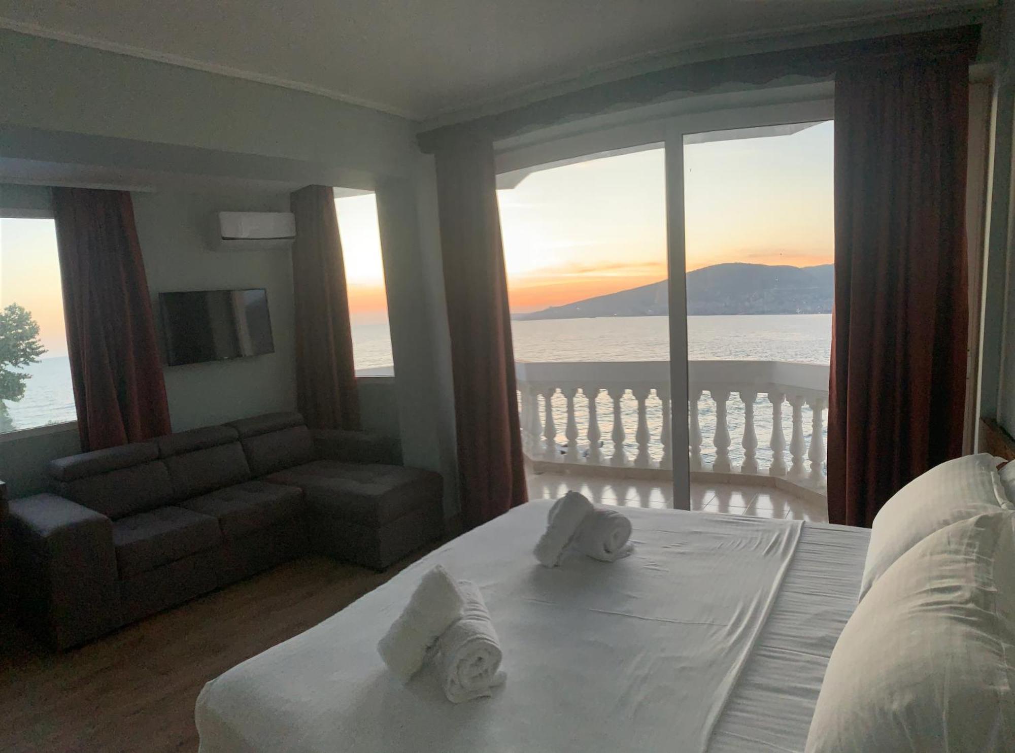 Hotel Dodona Sarandë Eksteriør billede