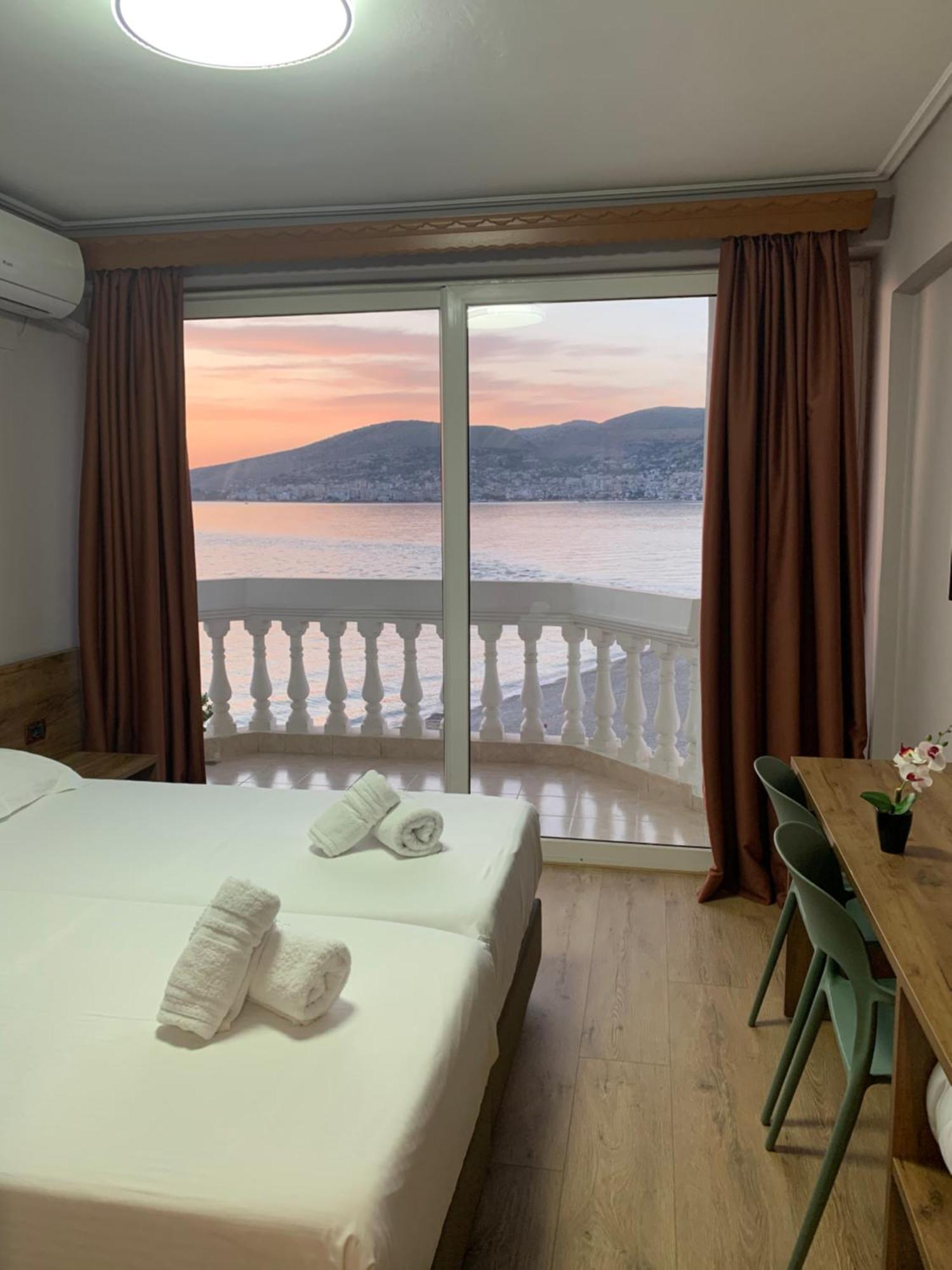 Hotel Dodona Sarandë Eksteriør billede