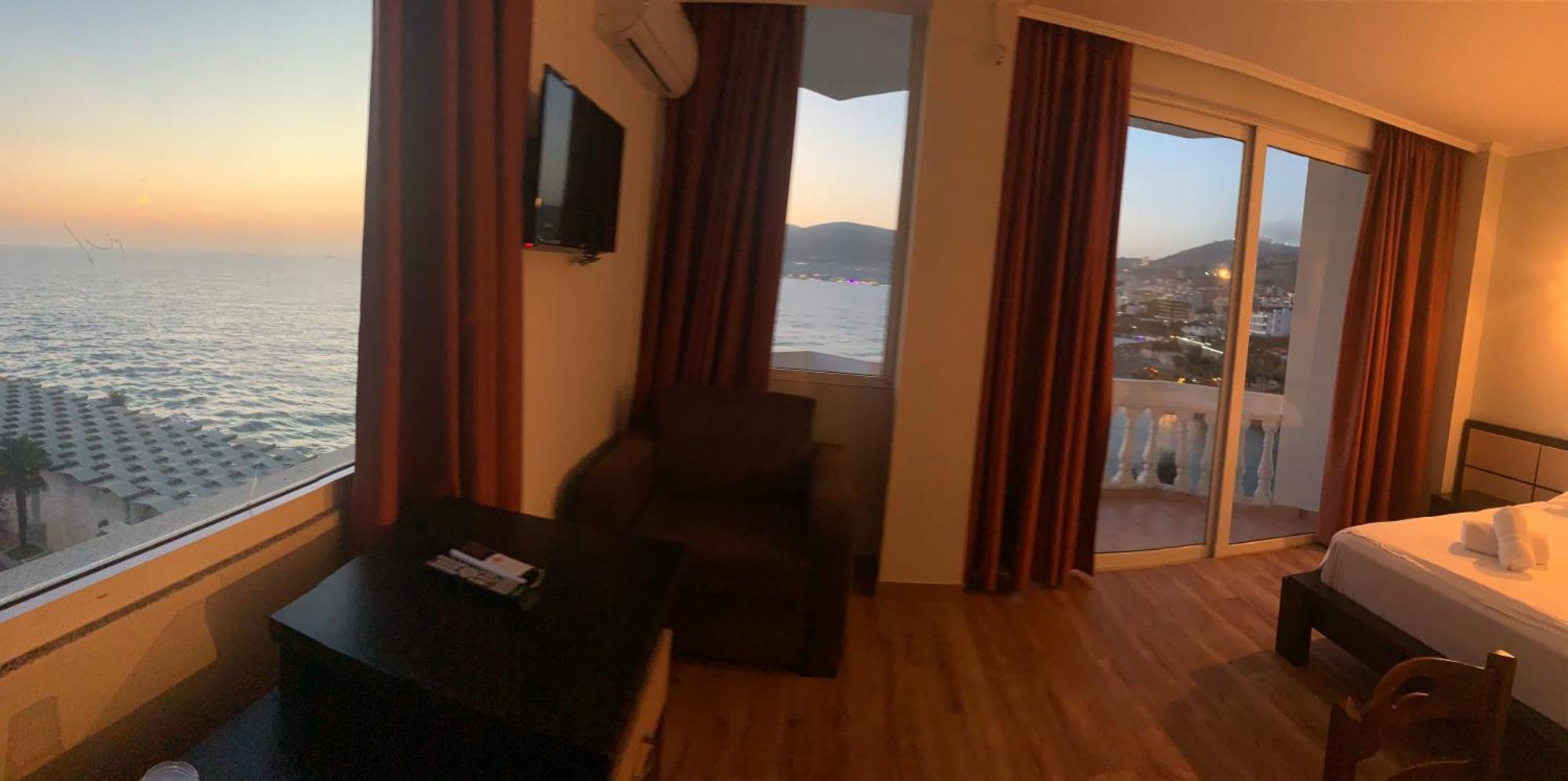 Hotel Dodona Sarandë Eksteriør billede