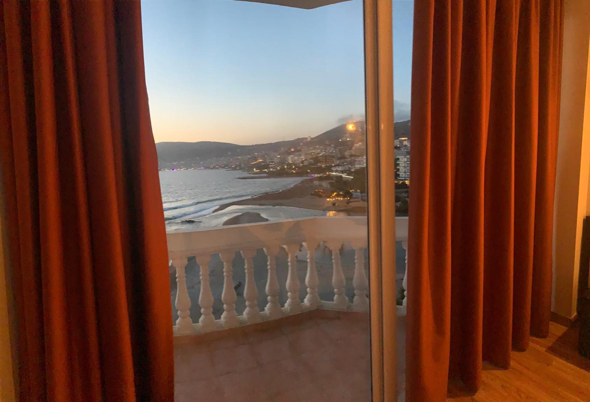 Hotel Dodona Sarandë Eksteriør billede