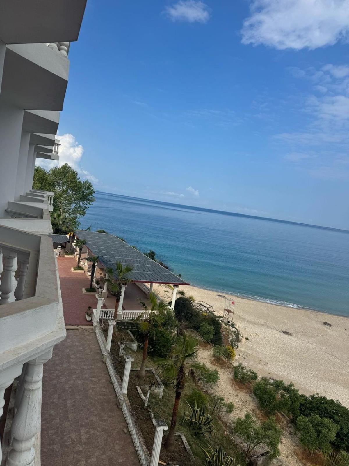 Hotel Dodona Sarandë Eksteriør billede